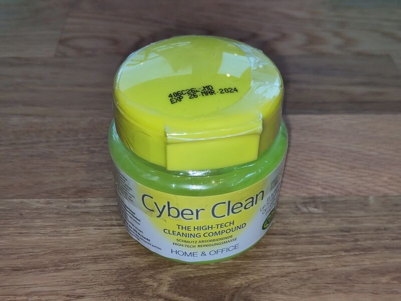 Datei:Cyber Clean.jpg